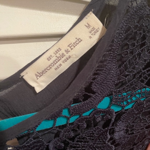 Abercrombie & Fitch lace sleeve blouse - Picture 4 of 5